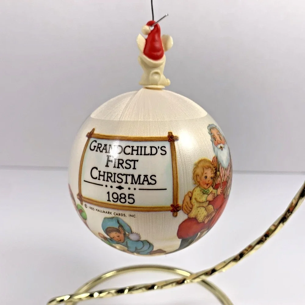Hallmark 1985 Vintage Grandchild's First Christmas Satin Ball‎ Holiday Ornament